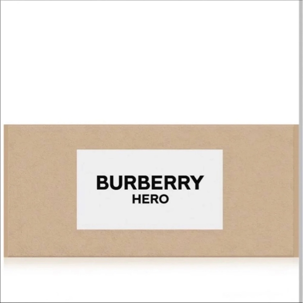 BURBERRY Gift HERO Large Bath Towel
60" x 30"
Tan and White